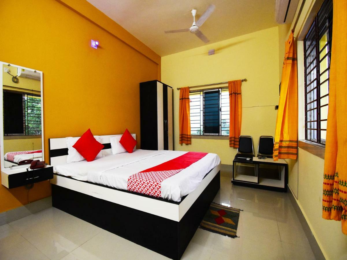 Oyo 43926 Sanchari Atithi Nivas Hotel Bolpur Exterior photo